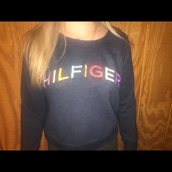 Tommy Hilfiger hand embroidered crew neck! - Picture 1 of 1